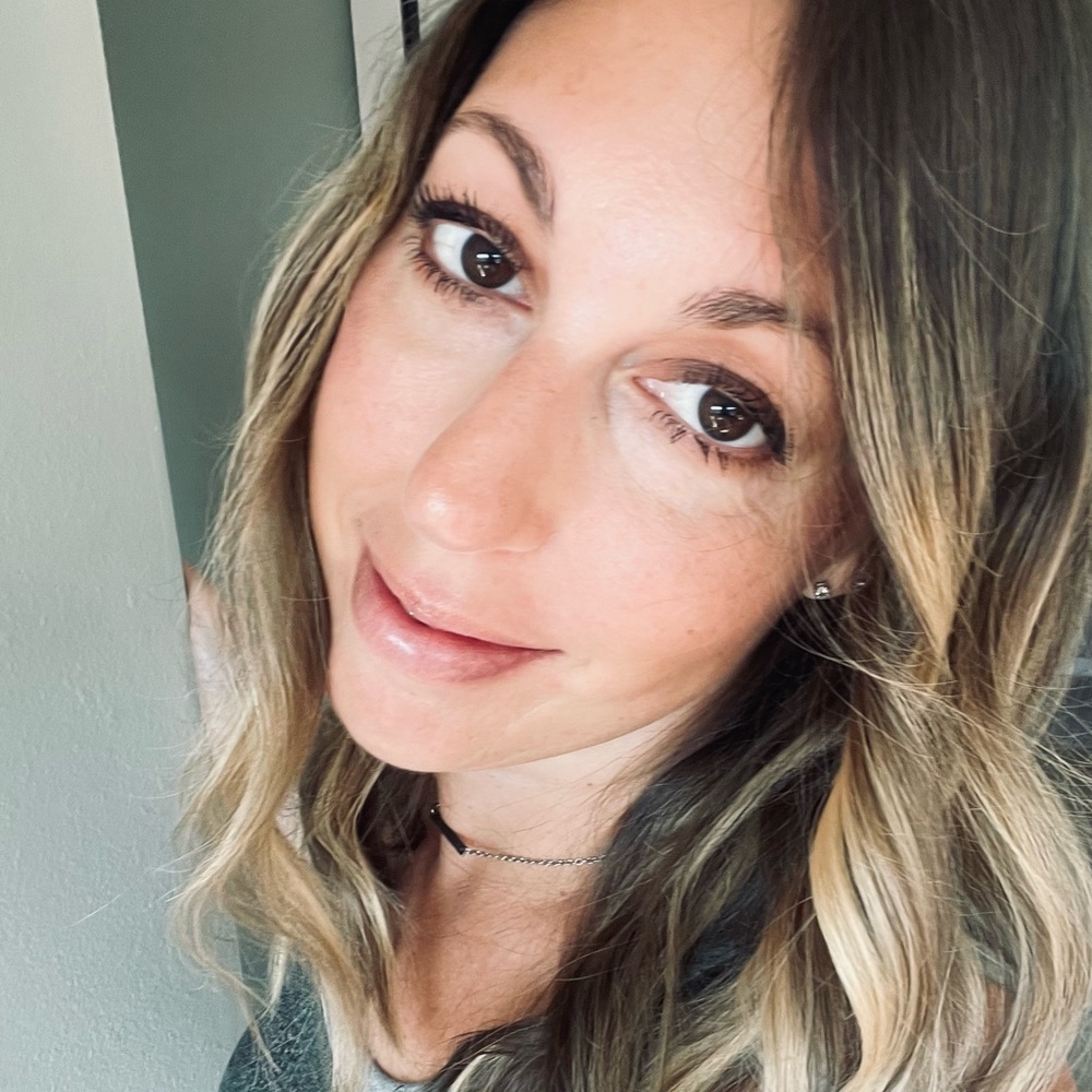 Meet your Posher, Courtney